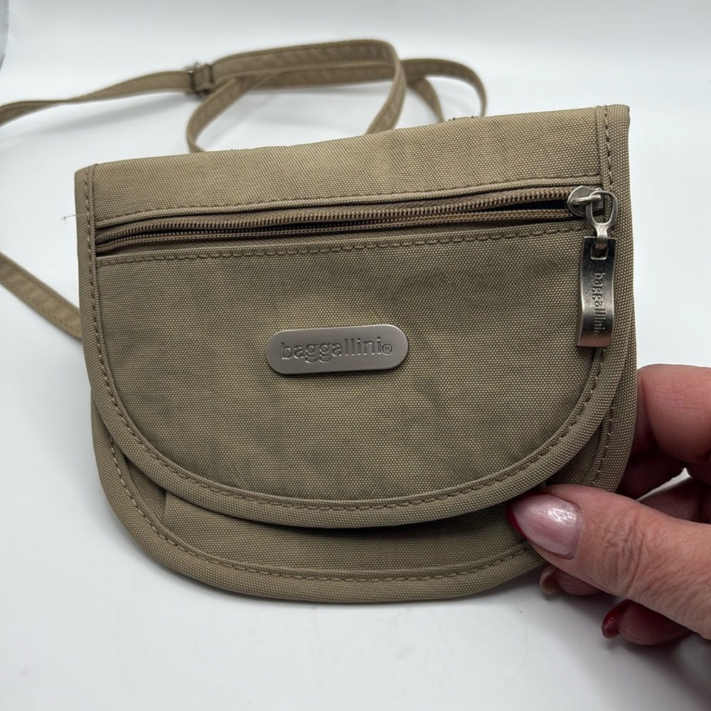 Mini Baggallini cross body/ fanny pack purse
